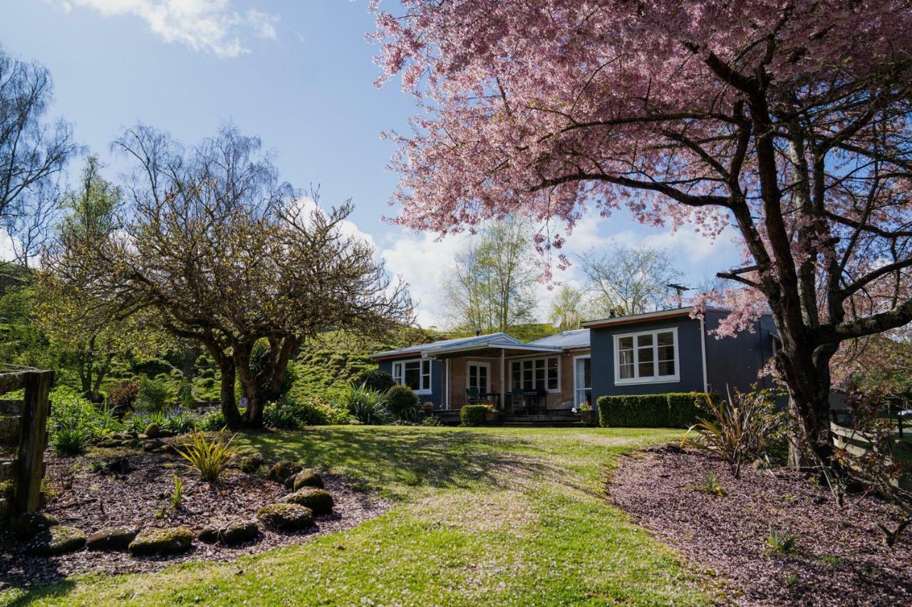 Mahaanui Cottage Farmstay Tiniroto Exterior photo